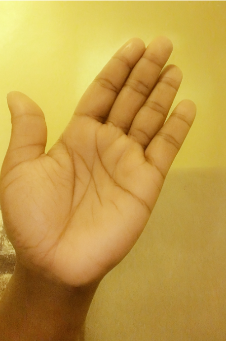 Als er een M op je handpalm staat, ontdek wat dat over jou zegt – verrassend maar waar