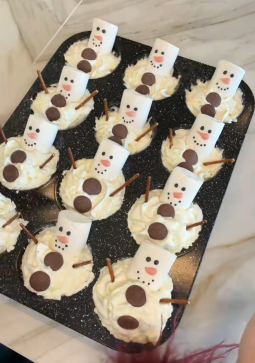 Slagroom + muffinvorm: met dit simpele trucje maak je in no-time de leukste wintersnacks